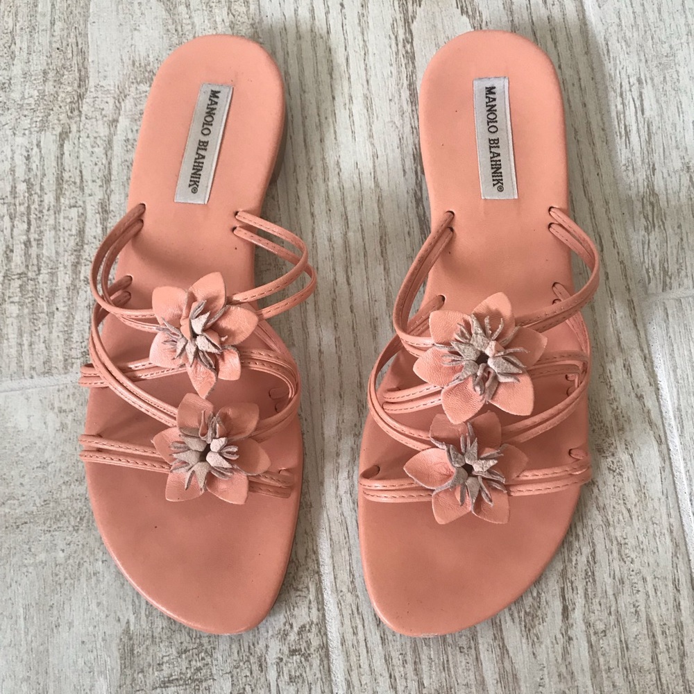 Manolo Blahnik peach pink flower sandals - Picture 2 of 5